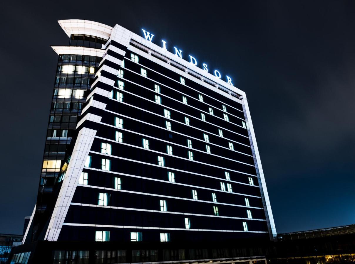 Windsor Hotel & Convention Center Istanbul Exterior photo Windsor Hotel
